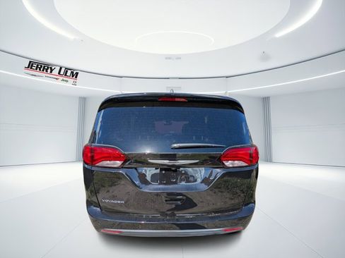 New 2026 Chrysler Voyager LX image 4