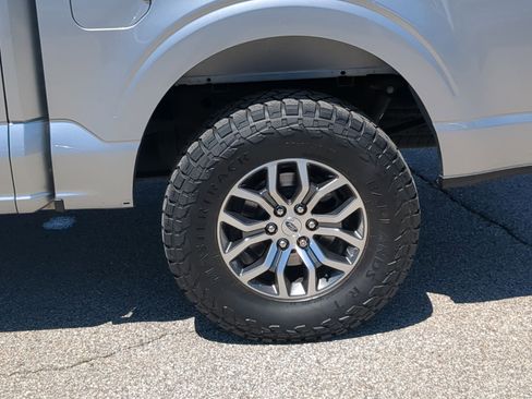 Used 2021 Ford F150 Lariat AWD/4WD image 10