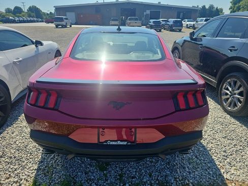 Used 2025 Ford Mustang Coupe RWD image 10