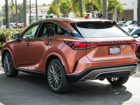 Used 2024 Lexus RX 350 FWD w/ Convenience Package image 4