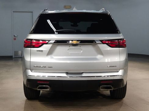 Used 2022 Chevrolet Traverse Premier AWD/4WD image 6