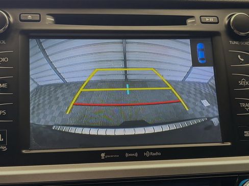 Used 2016 Toyota Highlander Limited image 16