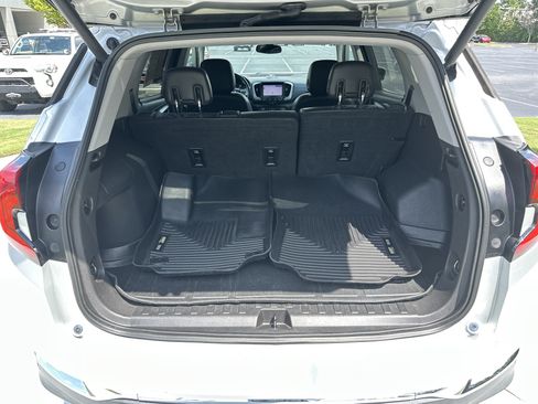 Used 2019 GMC Terrain SLT w/ Preferred Package FWD image 32
