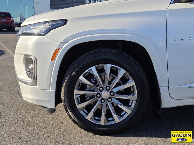 Used 2023 Chevrolet Traverse Premier FWD image 10
