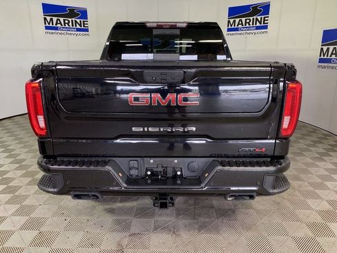 Used 2021 GMC Sierra 1500 AT4 w/ AT4 Premium Package AWD/4WD image 17