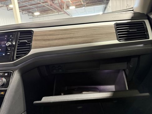 Used 2022 Volkswagen Atlas SEL image 25