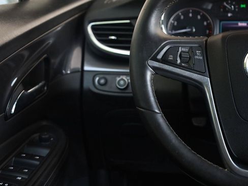 Used 2021 Buick Encore Preferred FWD image 29