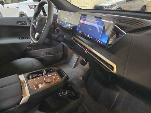 New 2026 BMW iX xDrive60 w/ Executive Package image 11