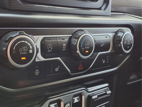 Used 2020 Jeep Wrangler Unlimited Sport AWD/4WD image 19