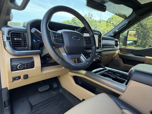 Used 2025 Ford F350 Lariat w/ Lariat Ultimate Package AWD/4WD image 22