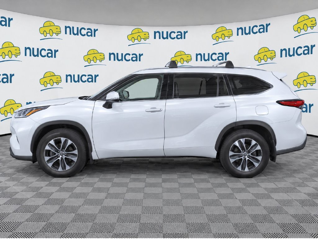 Used 2020 Toyota Highlander XLE AWD/4WD image 6