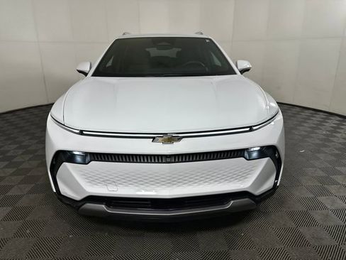 Used 2024 Chevrolet Equinox EV LT image 8