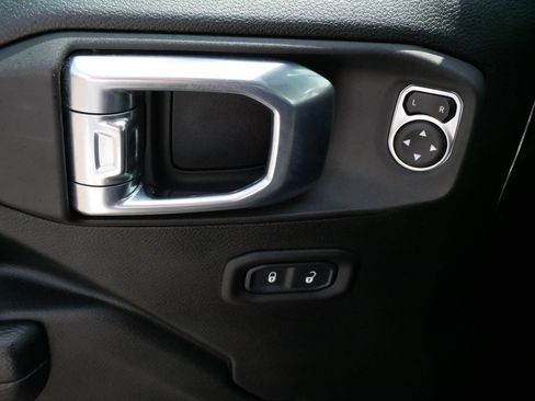 Used 2022 Jeep Wrangler Sport AWD/4WD image 19