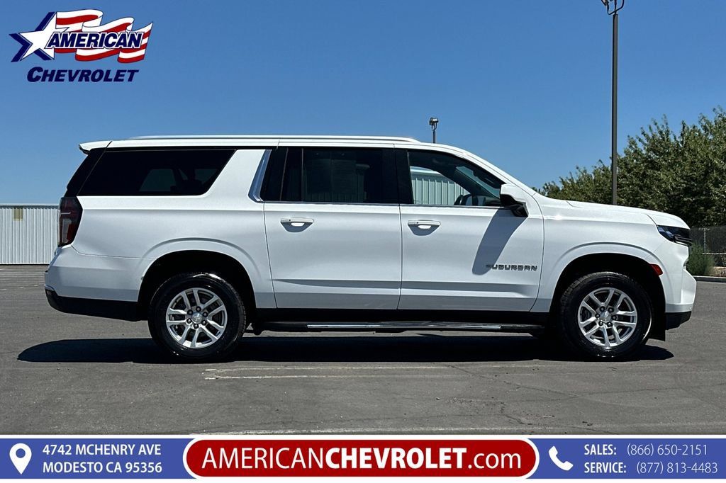Used 2023 Chevrolet Suburban LT AWD/4WD image 3