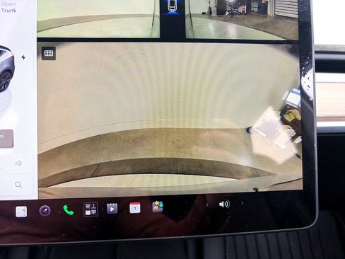 Used 2025 Tesla Model Y Long Range RWD image 8