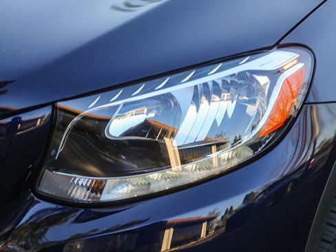 Used 2016 Mercedes-Benz GLC 300 4MATIC image 7