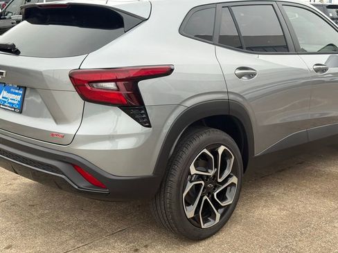 New 2026 Chevrolet Trax RS w/ Sunroof Package image 11
