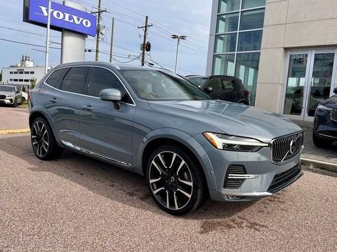 Certified 2023 Volvo XC60 B5 Ultimate w/ Protection Package Premier FWD image 1