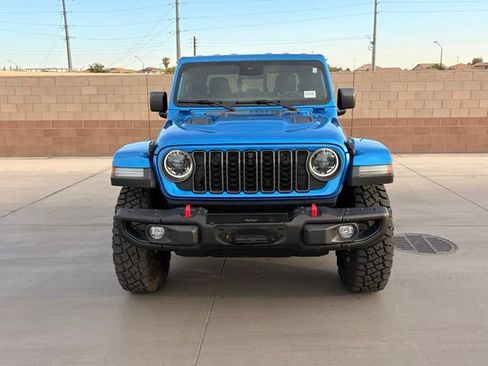 Used 2024 Jeep Gladiator Rubicon AWD/4WD image 3