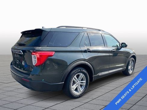 Certified 2022 Ford Explorer XLT RWD image 6