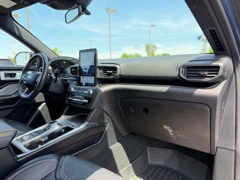 Used 2020 Ford Explorer ST w/ Premium Technology Package AWD/4WD image 17
