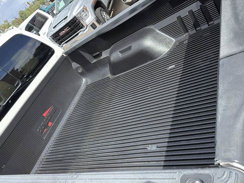 Used 2011 Ford F250 Lariat w/ Lariat Ultimate Pkg AWD/4WD image 5