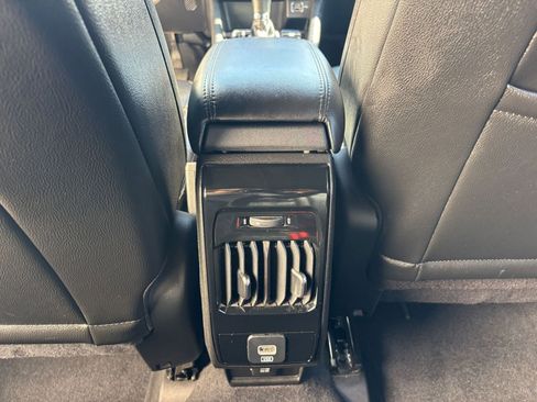 Used 2025 Jeep Compass Limited image 24