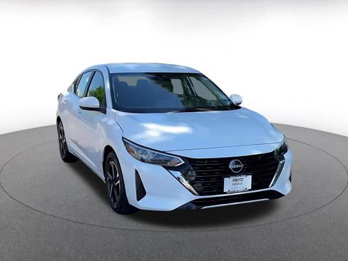 Used 2025 Nissan Sentra SV FWD image 3