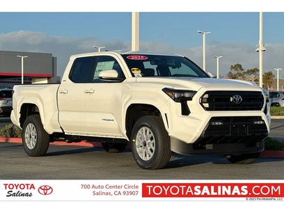 New 2025 Toyota Tacoma SR5