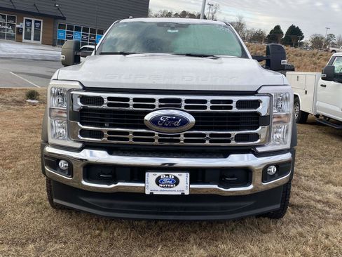 New 2025 Ford F450 XL image 2
