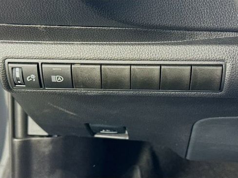 Certified 2025 Toyota Corolla SE FWD image 10
