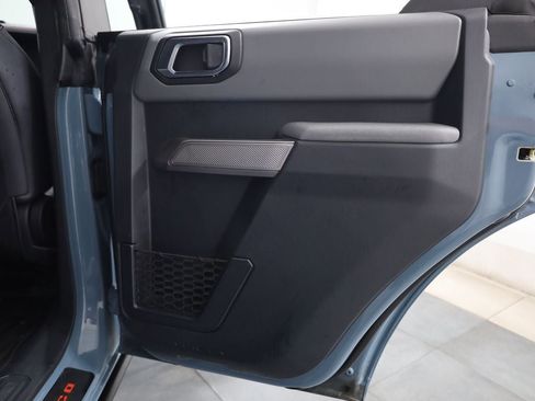 Used 2022 Ford Bronco Black Diamond w/ Sasquatch Package image 16