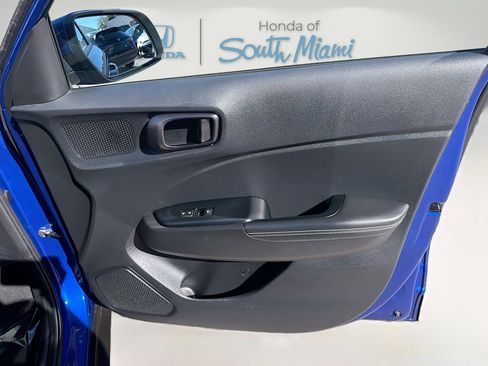 Used 2024 Hyundai Venue Limited image 33