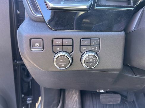 Used 2025 GMC Sierra 1500 SLT w/ SLT Premium Plus Package image 12