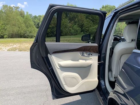 Used 2019 Volvo XC90 T5 Momentum w/ Protection Package Premier AWD/4WD image 25