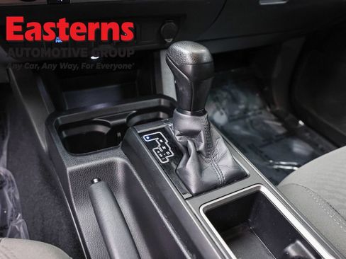 Used 2021 Toyota Tacoma SR AWD/4WD image 12