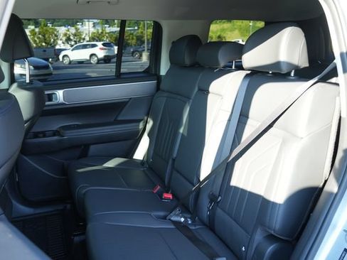 Used 2026 Hyundai Santa Fe SEL FWD image 17