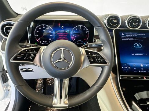 Used 2026 Mercedes-Benz GLC 300 4MATIC image 11