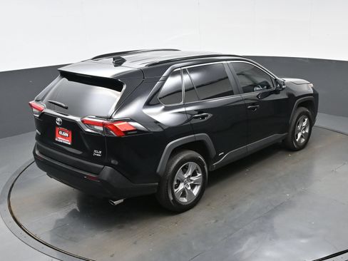Used 2025 Toyota RAV4 XLE w/ Convenience Package AWD/4WD image 41