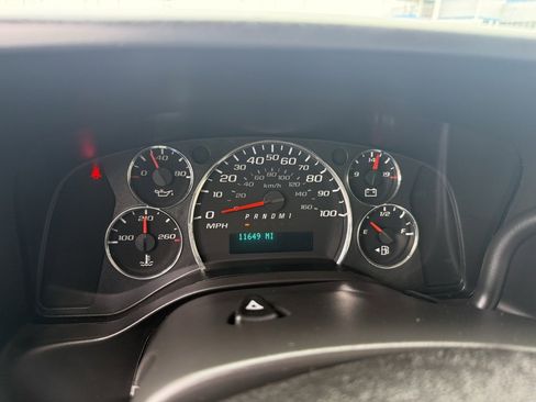 Used 2017 Chevrolet Express 3500 Work Van image 28