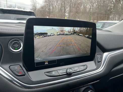 Used 2025 Chevrolet Blazer LT image 20