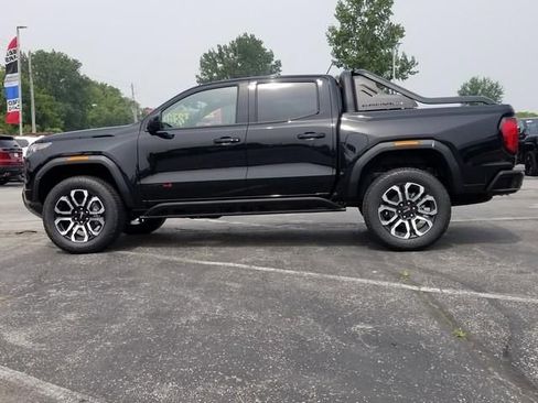 New 2025 GMC Canyon AT4 w/ Nightfall Edition image 9