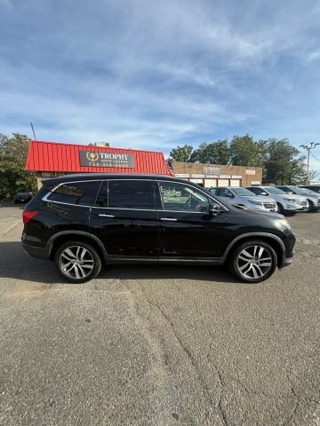 Used 2017 Honda Pilot Touring image 4