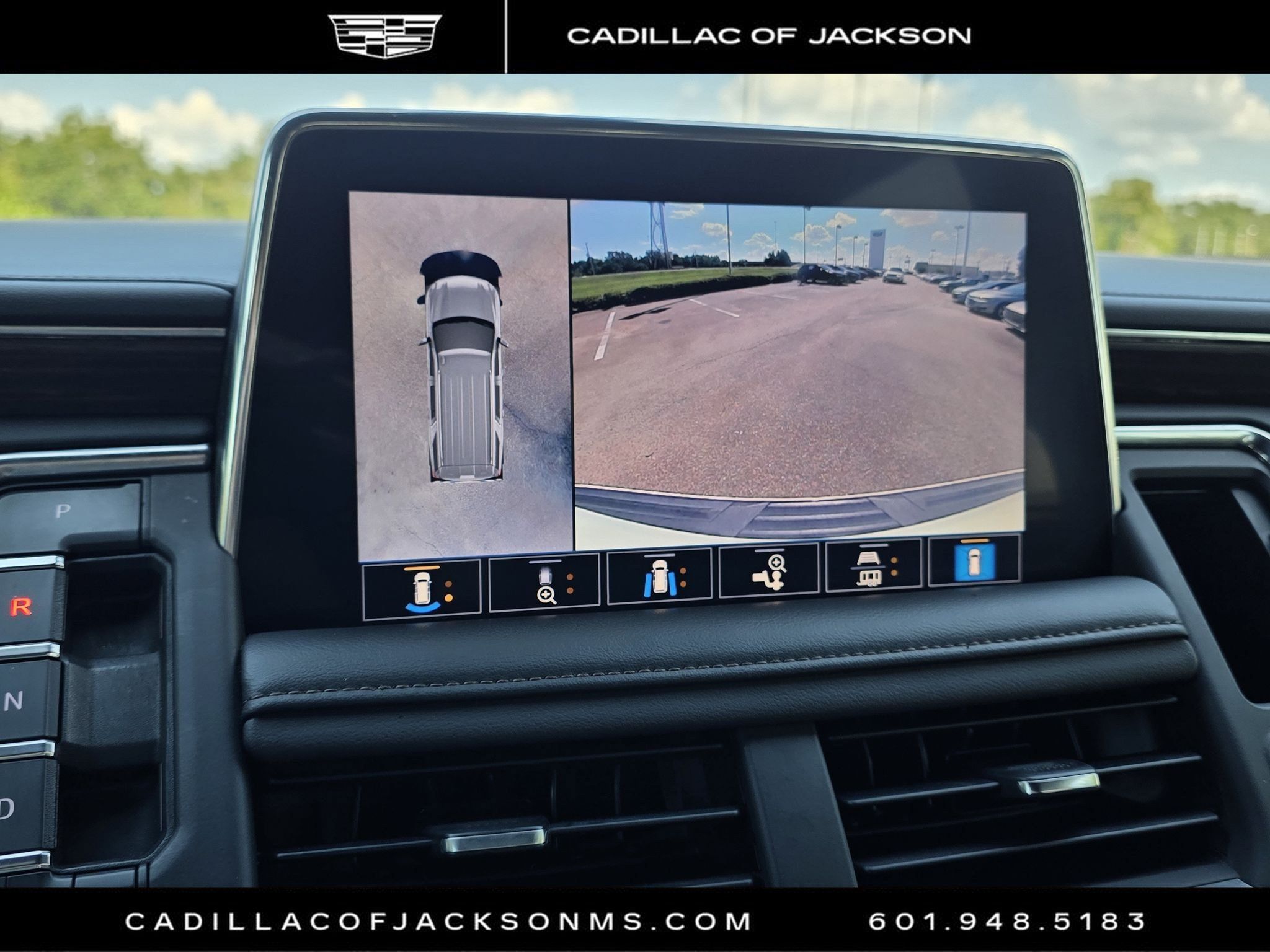 Used 2021 Chevrolet Suburban High Country RWD image 17