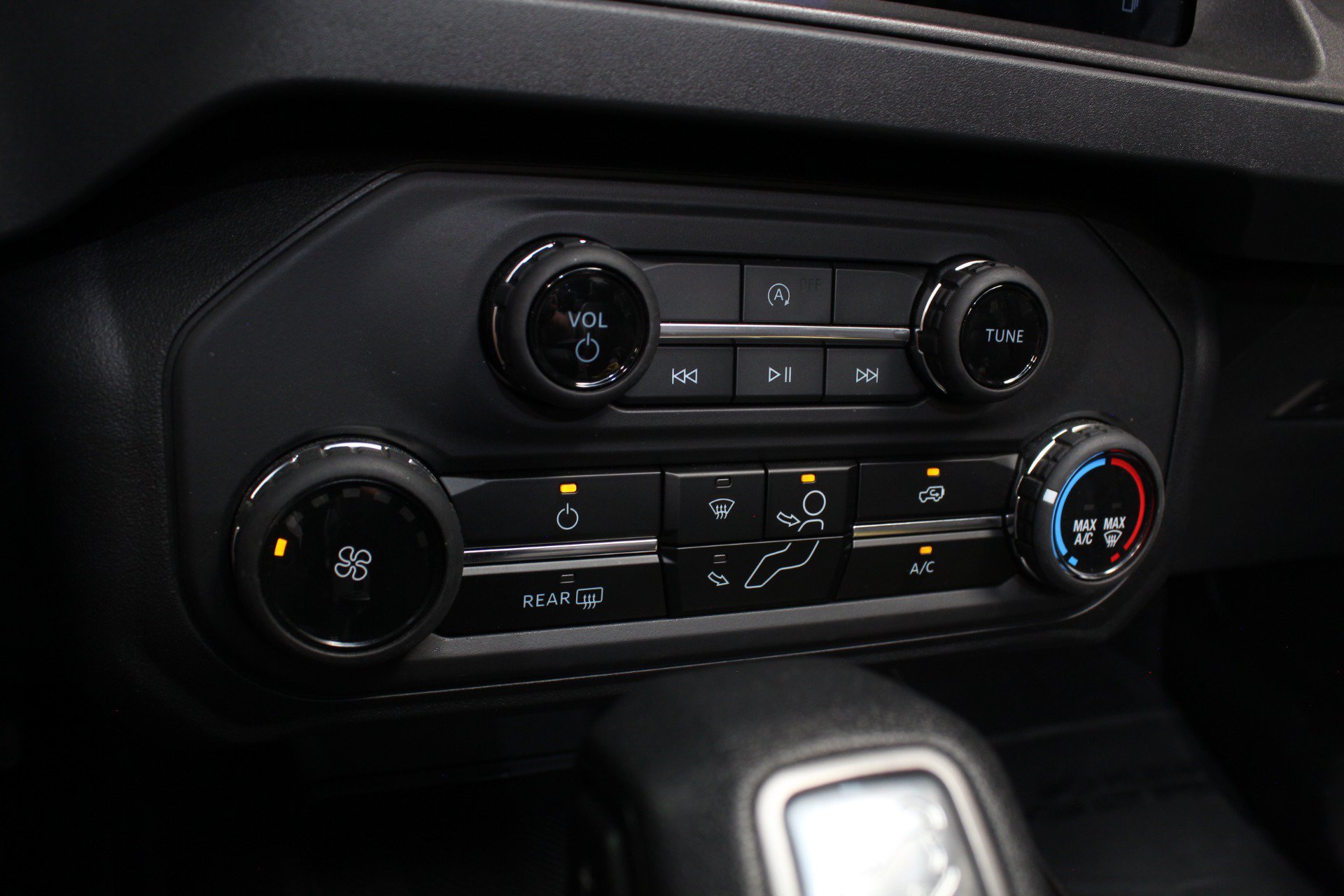 Used 2025 Ford Bronco 4-Door AWD/4WD image 56