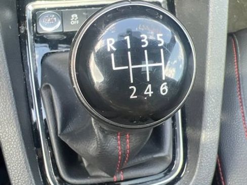 Used 2017 Volkswagen Jetta GLI FWD image 22