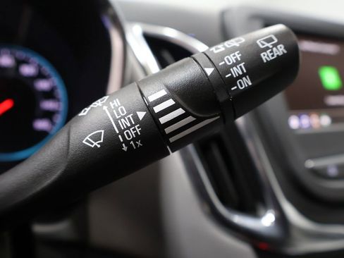 Used 2022 Chevrolet Equinox LT w/ LPO, Floor Liner Package image 37