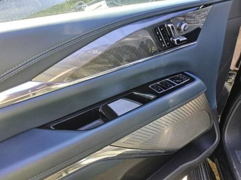 Used 2025 Cadillac Escalade IQ Luxury 2 w/ LPO, Premium Carpet Package AWD/4WD image 6