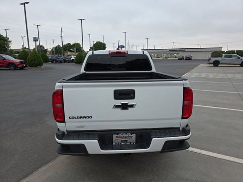Used 2018 Chevrolet Colorado Z71 AWD/4WD image 4