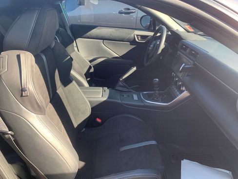 Used 2023 Toyota GR86 Premium image 20